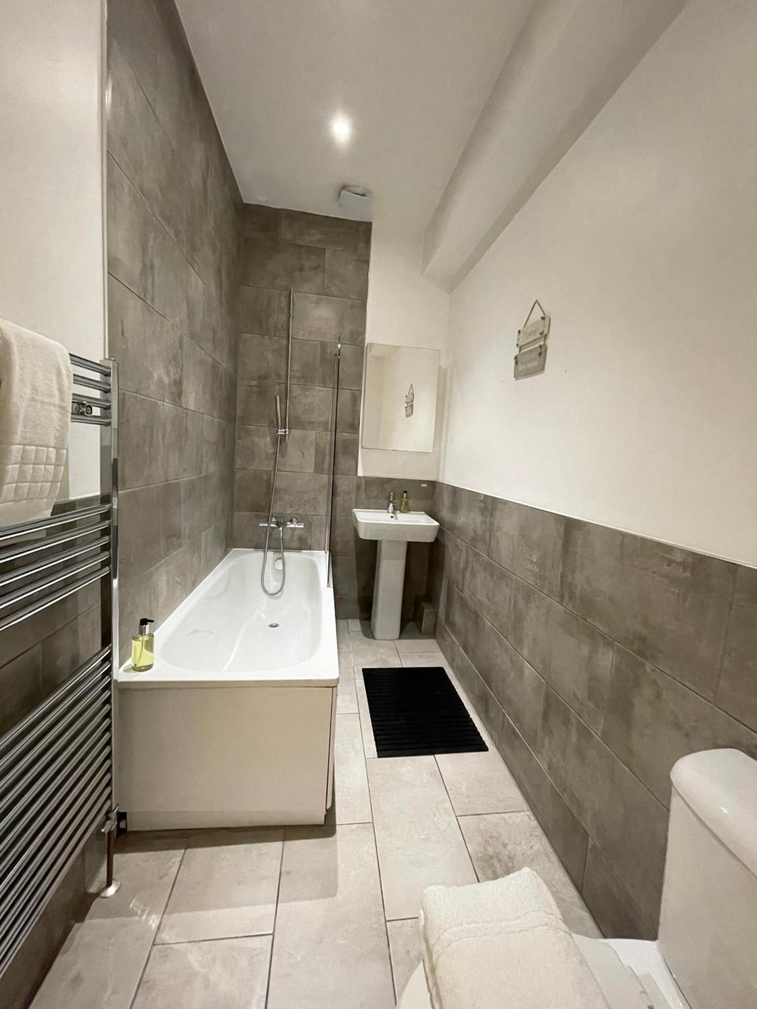 Victoria Maisonette Apartment London Exterior foto
